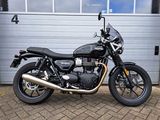 TRIUMPH STREET TWIN