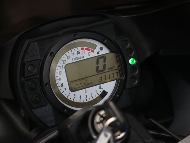 kawasaki - ninja-zx-6r