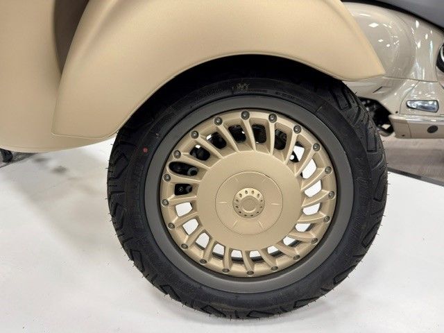 vespa - 946-dragon-125