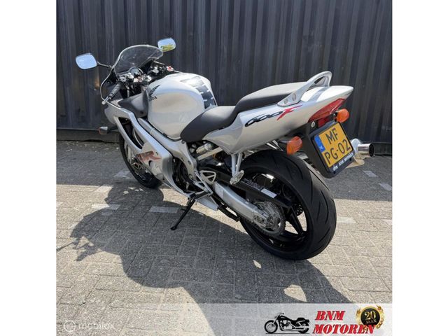 honda - cbr-600-f