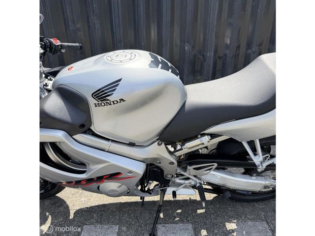 honda - cbr-600-f