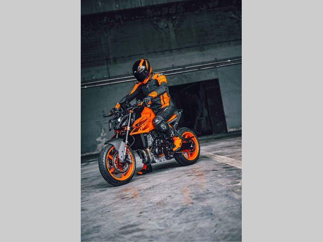 ktm - 990-duke