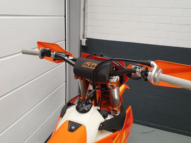ktm - 300-exc-tpi-six-days