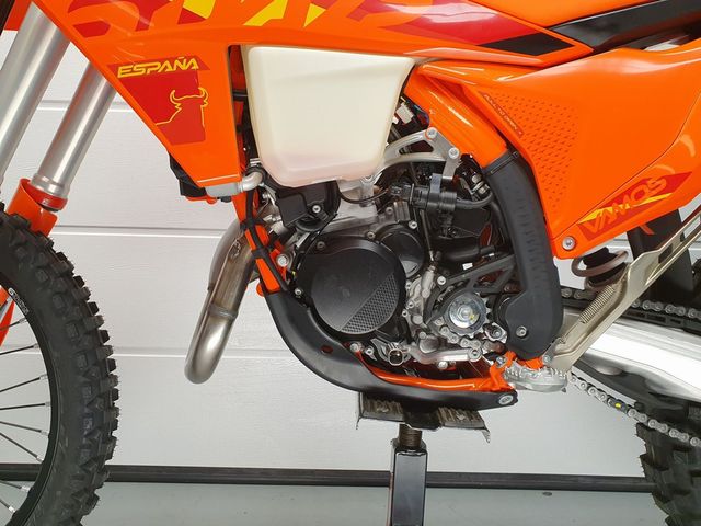 ktm - 300-exc-tpi-six-days