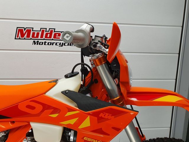 ktm - 300-exc-tpi-six-days