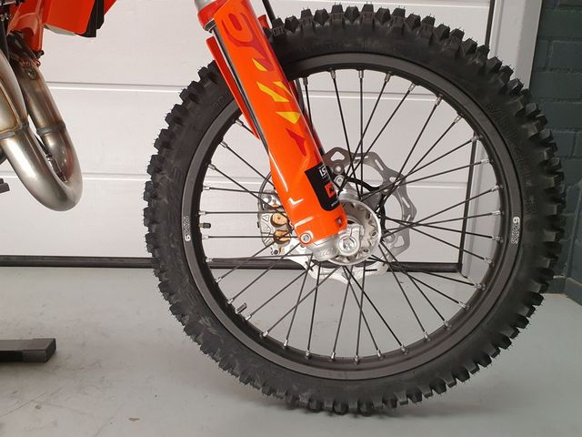 ktm - 300-exc-tpi-six-days