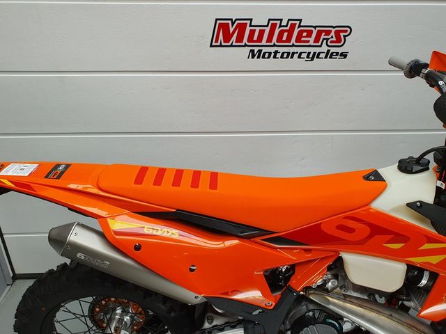 ktm - 300-exc-tpi-six-days