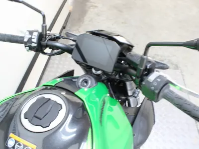 KAWASAKI Z900 – foto 4