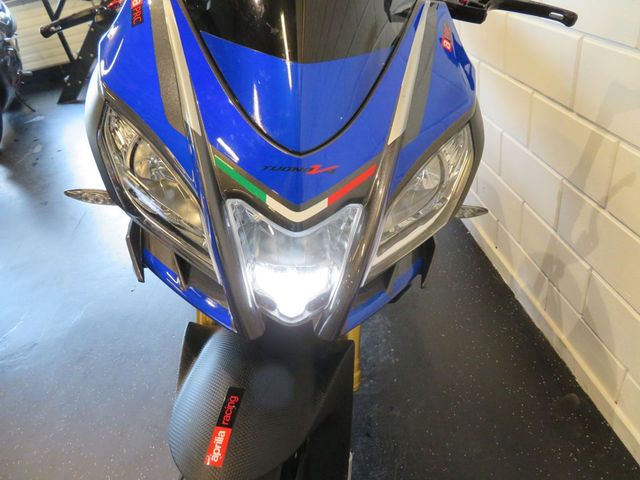 aprilia - tuono-v4-r-aprc