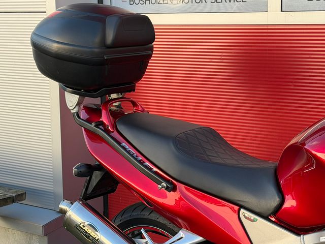 honda - cbr-1100--xx-super-blackbird