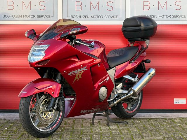 honda - cbr-1100--xx-super-blackbird