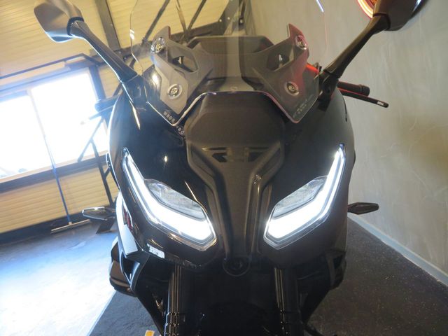 bmw - r-1300-rs