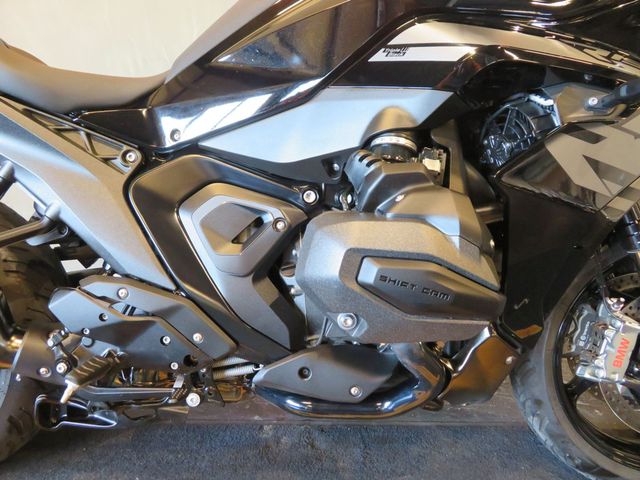 bmw - r-1300-rs