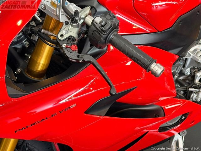 ducati - panigale-v2-s