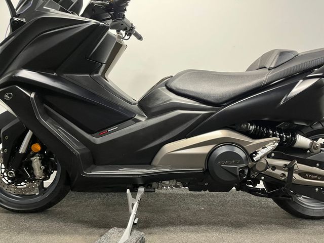 kymco - ak-550