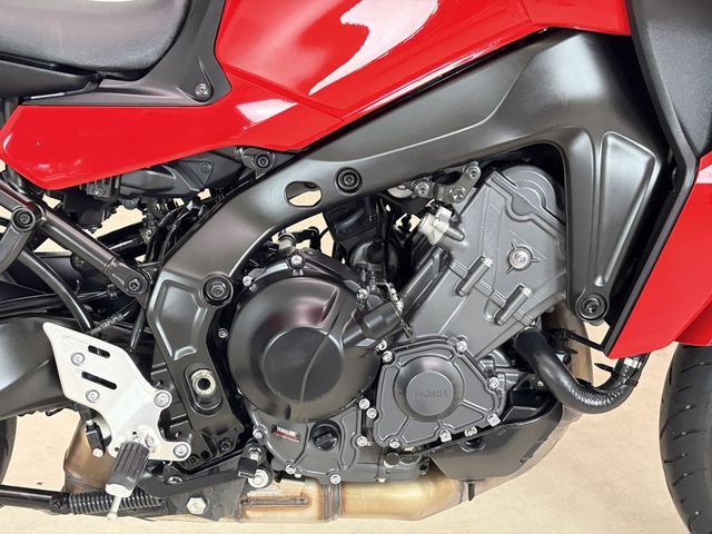 yamaha - tracer-9