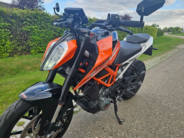 ktm - 390-duke