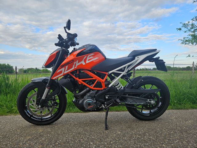 ktm - 390-duke