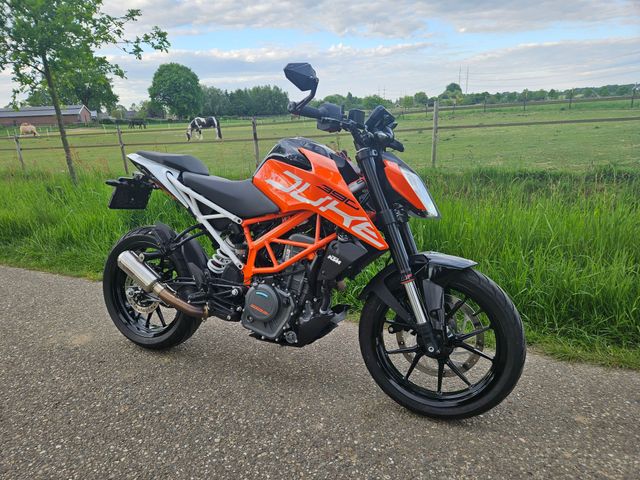 ktm - 390-duke