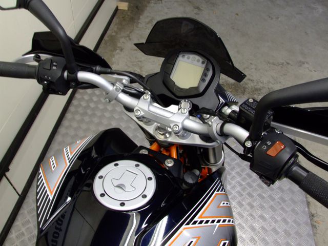 ktm - 390-duke
