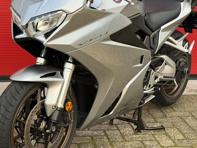 honda - vfr-800-fi