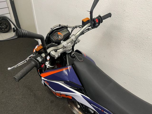 ktm - 690-smc