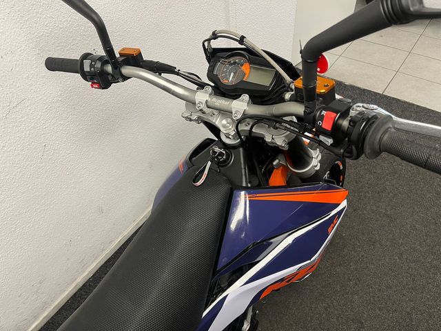 ktm - 690-smc