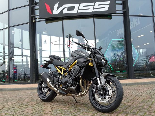 kawasaki - z900