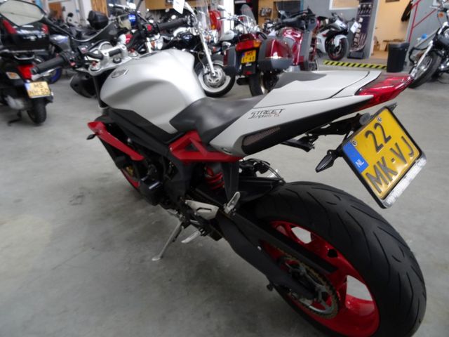 triumph - street-triple-rx-abs