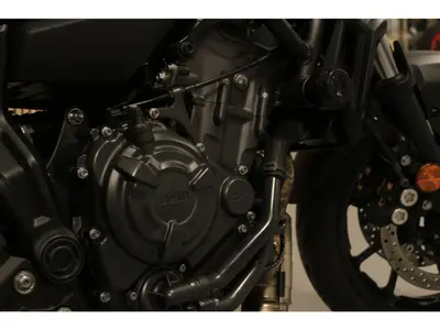 YAMAHA MT 07 – foto 4