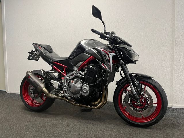 kawasaki - z900