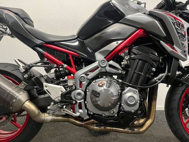 kawasaki - z900
