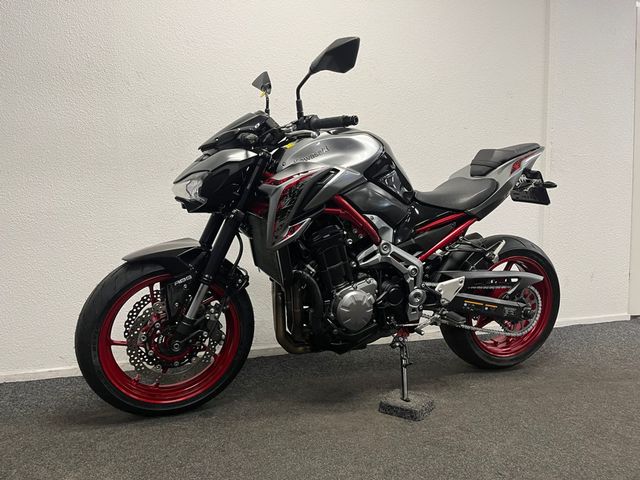 kawasaki - z900