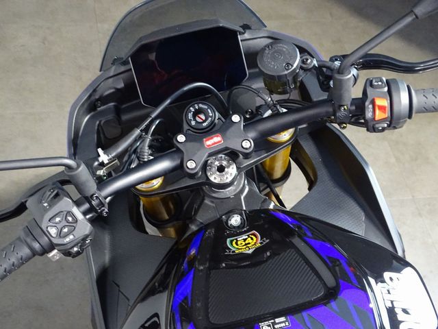 aprilia - tuono-v4