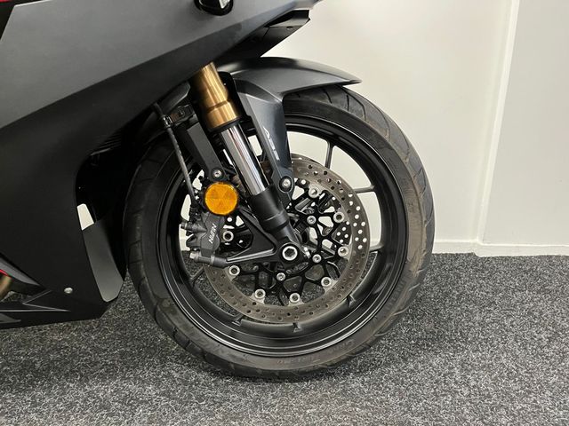 honda - cbr-650-r