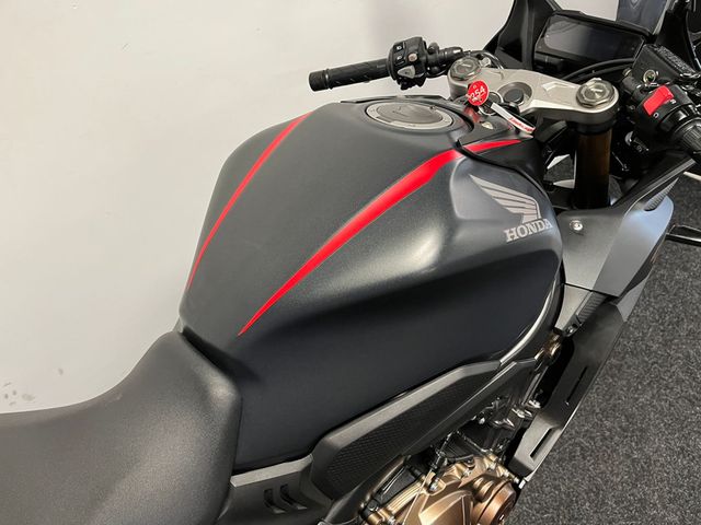 honda - cbr-650-r