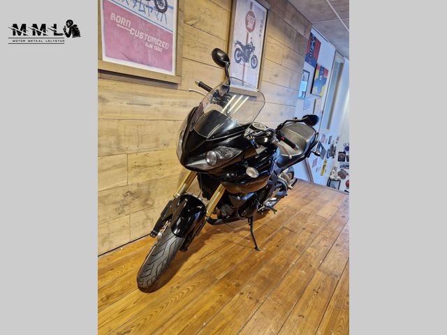 triumph - tiger-1050