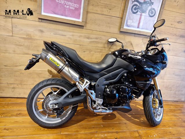 triumph - tiger-1050