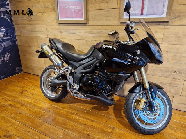 triumph - tiger-1050