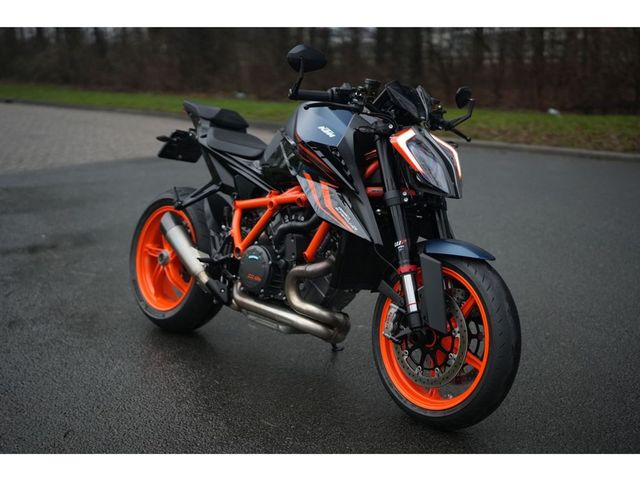 ktm - 1290-super-duke-r