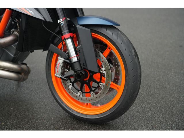 ktm - 1290-super-duke-r