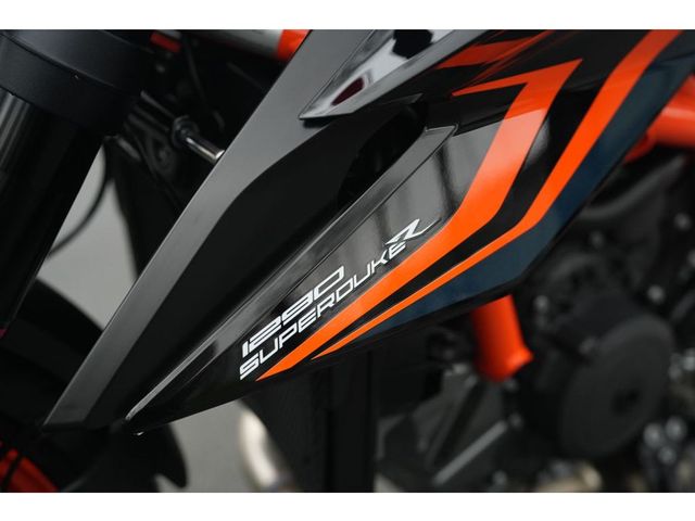ktm - 1290-super-duke-r