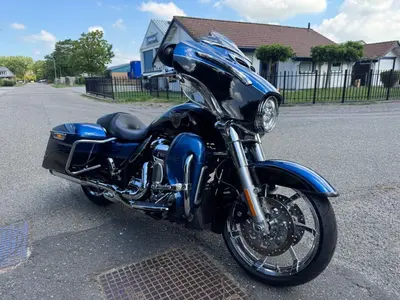 HARLEY-DAVIDSON STREET GLIDE FLHX – foto 4