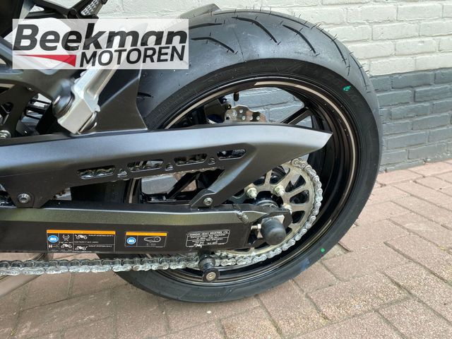kawasaki - z900