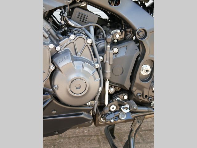yamaha - tracer-9