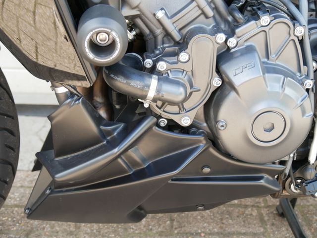 yamaha - tracer-9