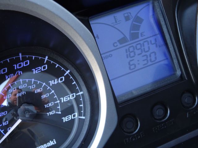 kawasaki - j-300
