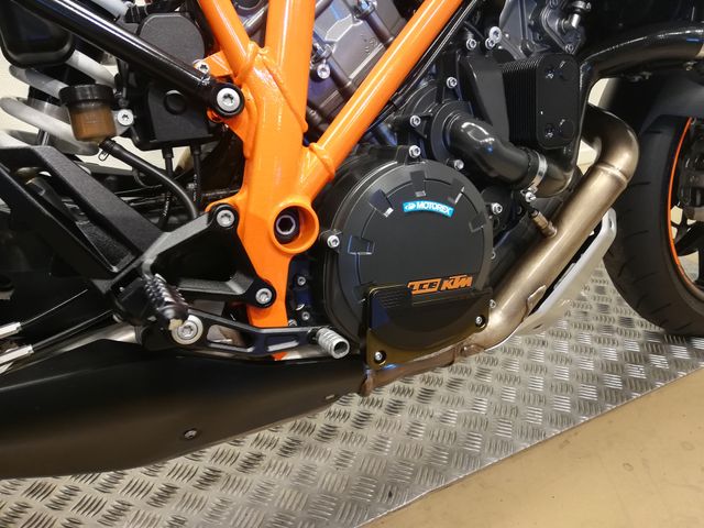 ktm - 1290-super-duke-gt