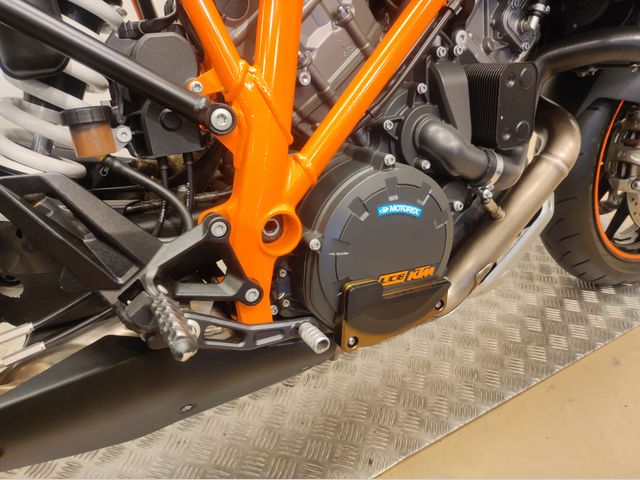 ktm - 1290-super-duke-gt