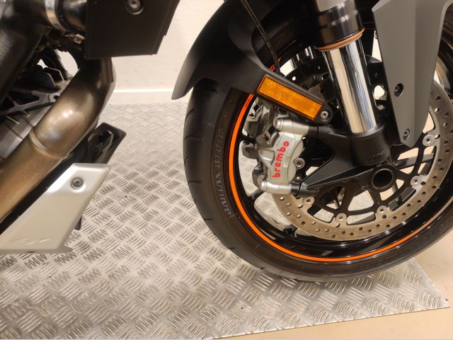 ktm - 1290-super-duke-gt